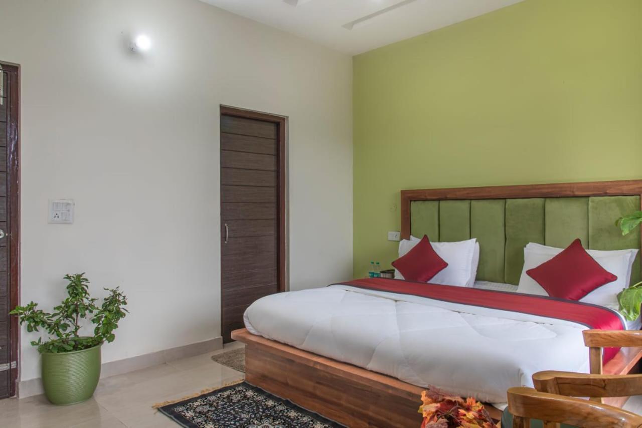 Host Jatin Kasauli Pine Villa 7Oi827O7O3 Eksteriør bilde